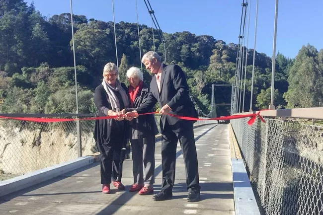 2015-mangere-bridge-opening